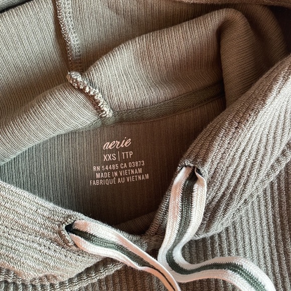 Green cropped hooded long sleeve. Xxs by aerie - Picture 3 of 3